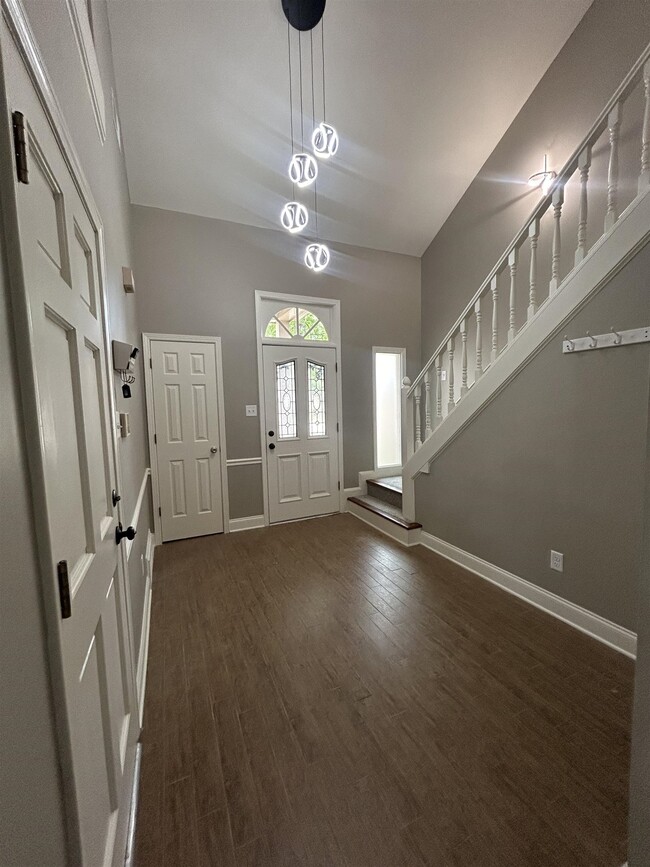 Building Photo - 4031 Sawgrass Dr