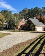 Building Photo - 839 Sandy Creek Rd