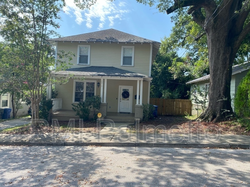 Primary Photo - 2310 Stark St