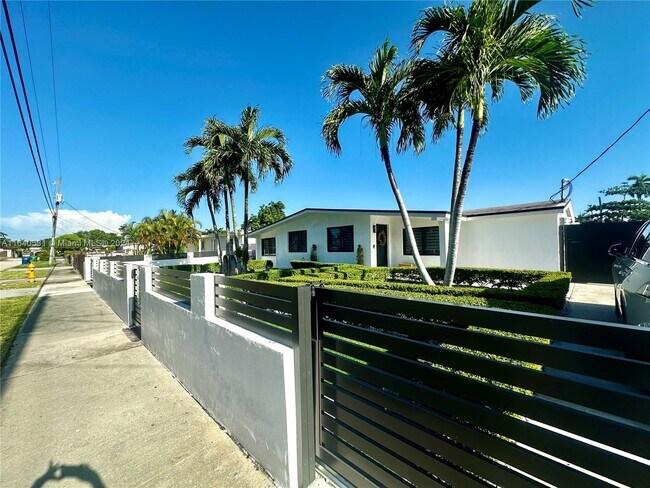 Building Photo - 11401 SW 53rd Terrace
