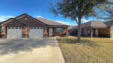 Building Photo - 5001 Autumn Valley Dr