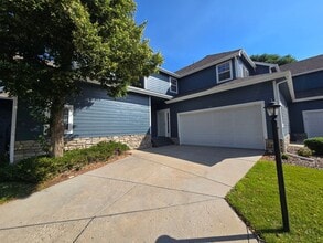 Building Photo - 281 Rockview Dr