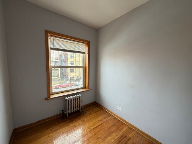 Foto del edificio - 6956 N Ashland Ave