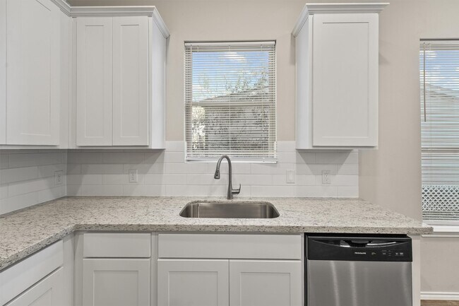 Foto del edificio - 8687 Sassafras