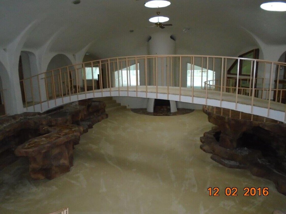 Foto principal - Large Underground House with indoor pool n...