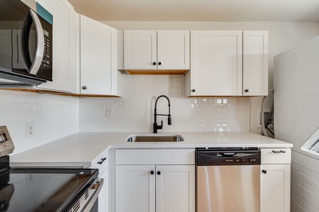 Building Photo - Brand new development!