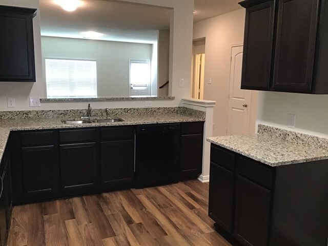 Foto del edificio - 12318 Commander Dr