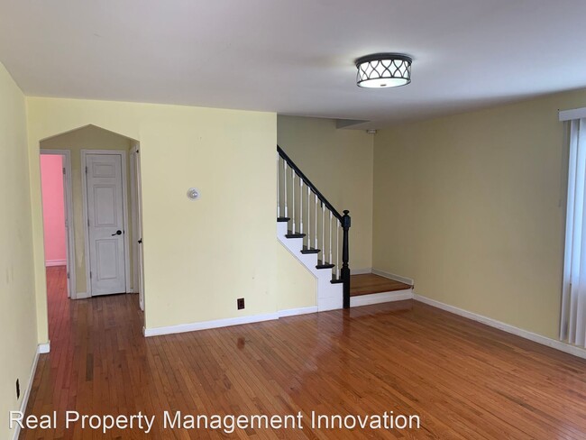 Building Photo - 4 br, 1 bath House - 187 Crest Ave