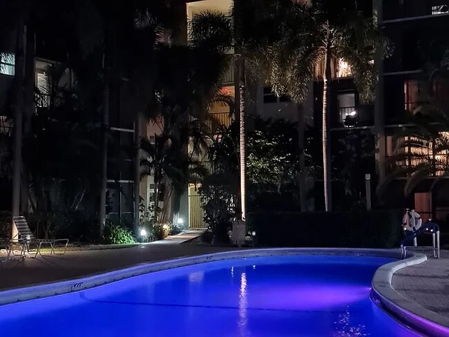 Building Photo - 5321 NE 24th Ter