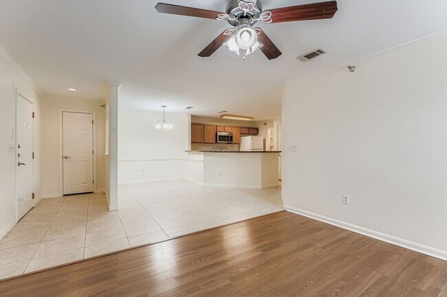 Building Photo - Medical Center Condo!