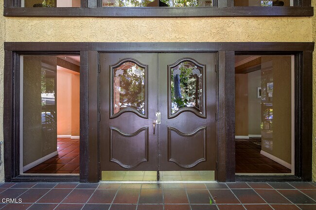 Foto del edificio - 3481 Stancrest Dr