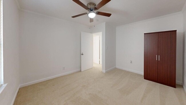 Foto del edificio - 1021 Crosby Ave