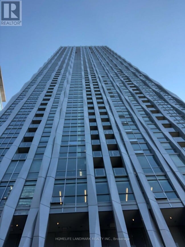 Building Photo - 1 Yorkville Ave