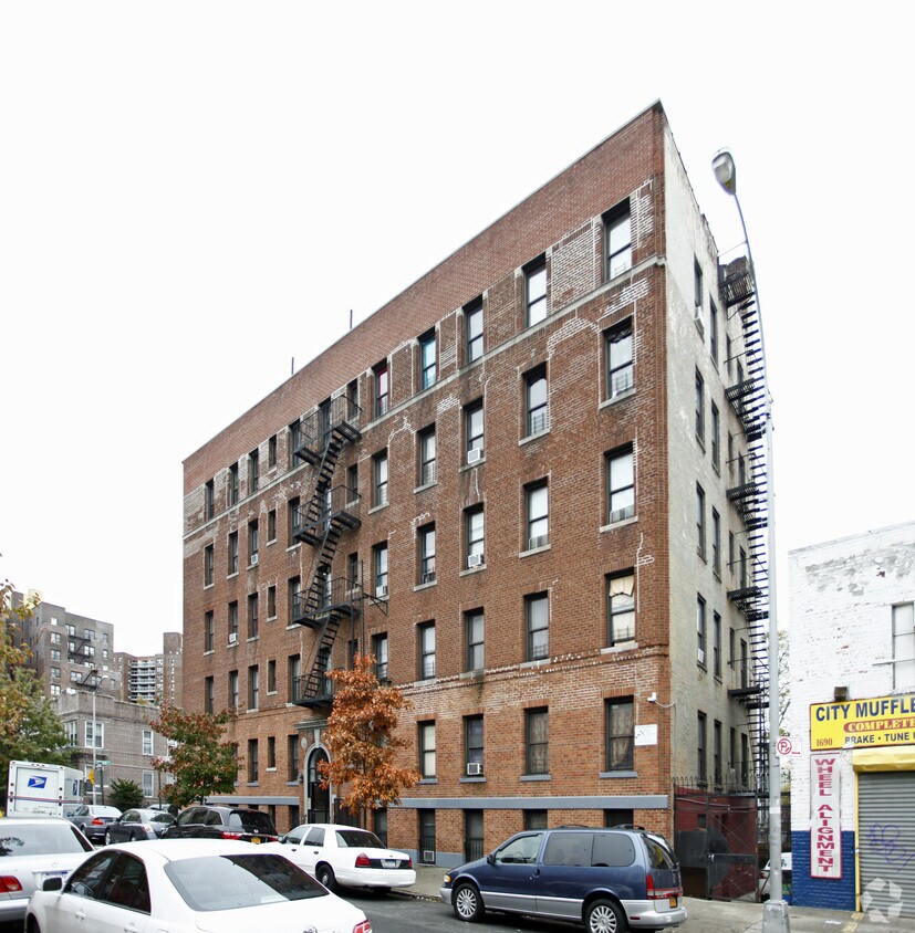 Los apartamentos de 12 E Clifford Place - 12 E Clifford Pl