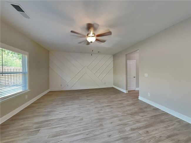 Building Photo - 511 Slyfox Ln