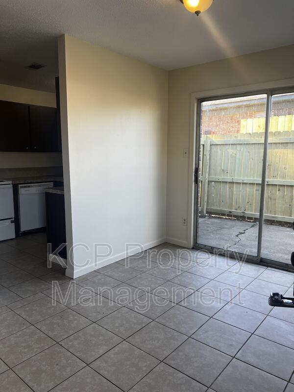 Foto del edificio - 2724 Rudy Rd