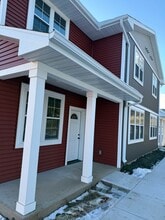 Building Photo - 352-354 Woodcrest Ln