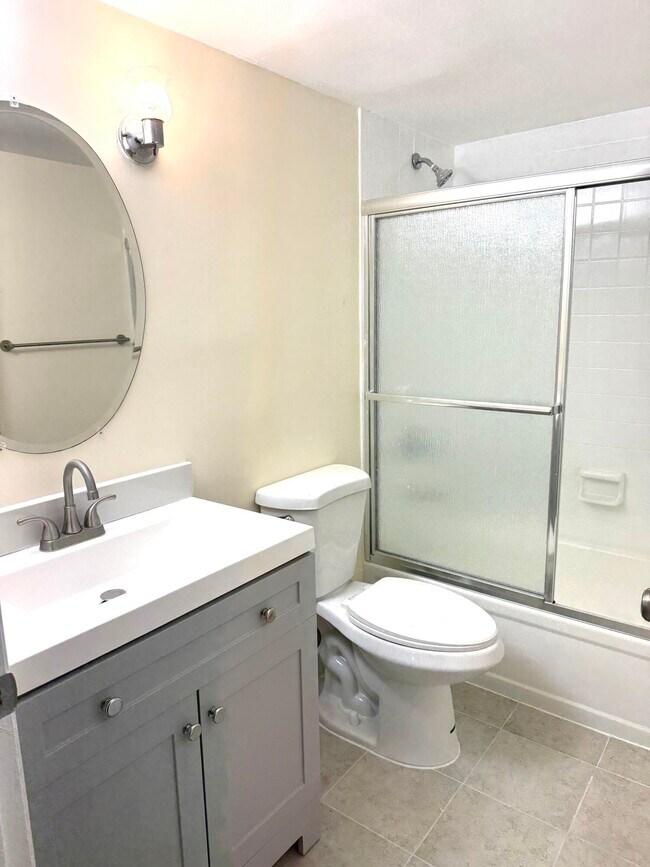 Foto del edificio - 170 NW 70th St