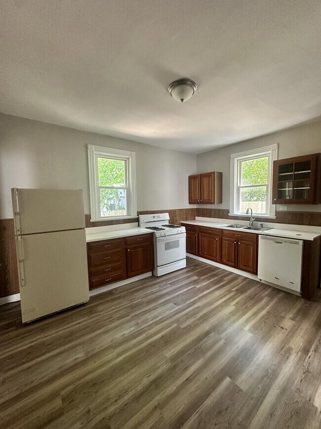 Foto del edificio - 613 W 22nd St