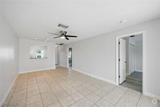 Building Photo - 6300 South Pointe Blvd