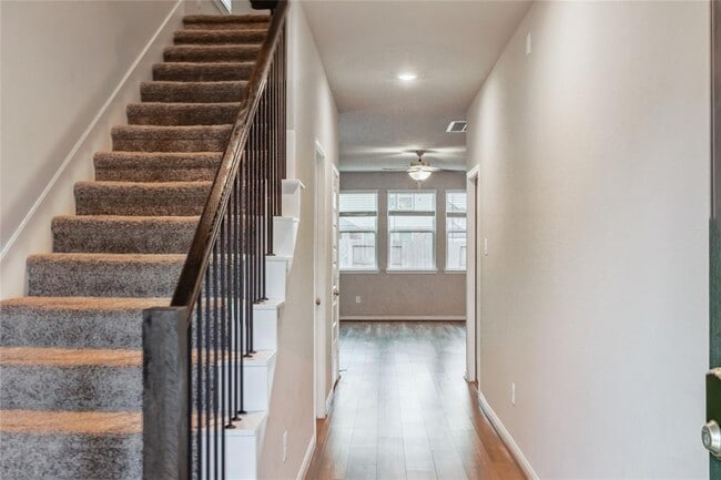 Building Photo - 17533 Rosette Grass Dr