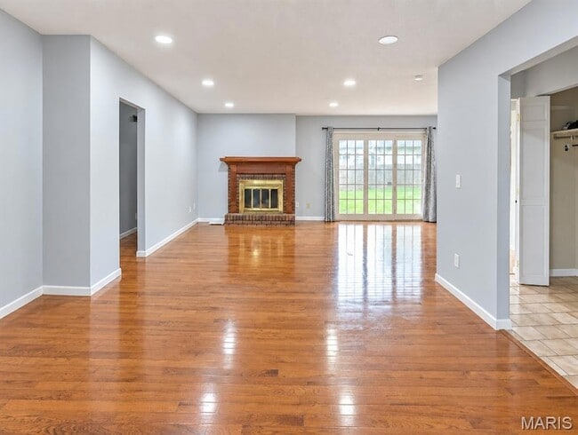 Building Photo - 14331 Rainy Lake Dr