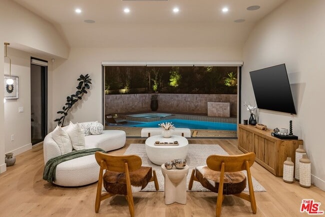 Foto del edificio - 3637 Loadstone Dr