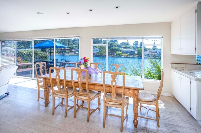 Foto del edificio - Coveted Belvedere Lagoon 2+bed/2baths plus...