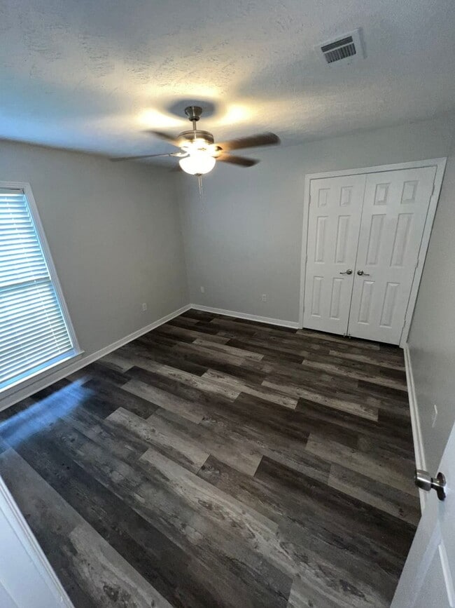 Building Photo - 1426 Tracewood Dr