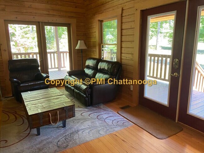 Foto del edificio - Exquisite Log Cabin Home on Large Private Lot