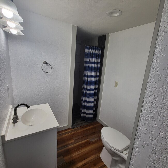 Foto del edificio - 418 N Mehnert St