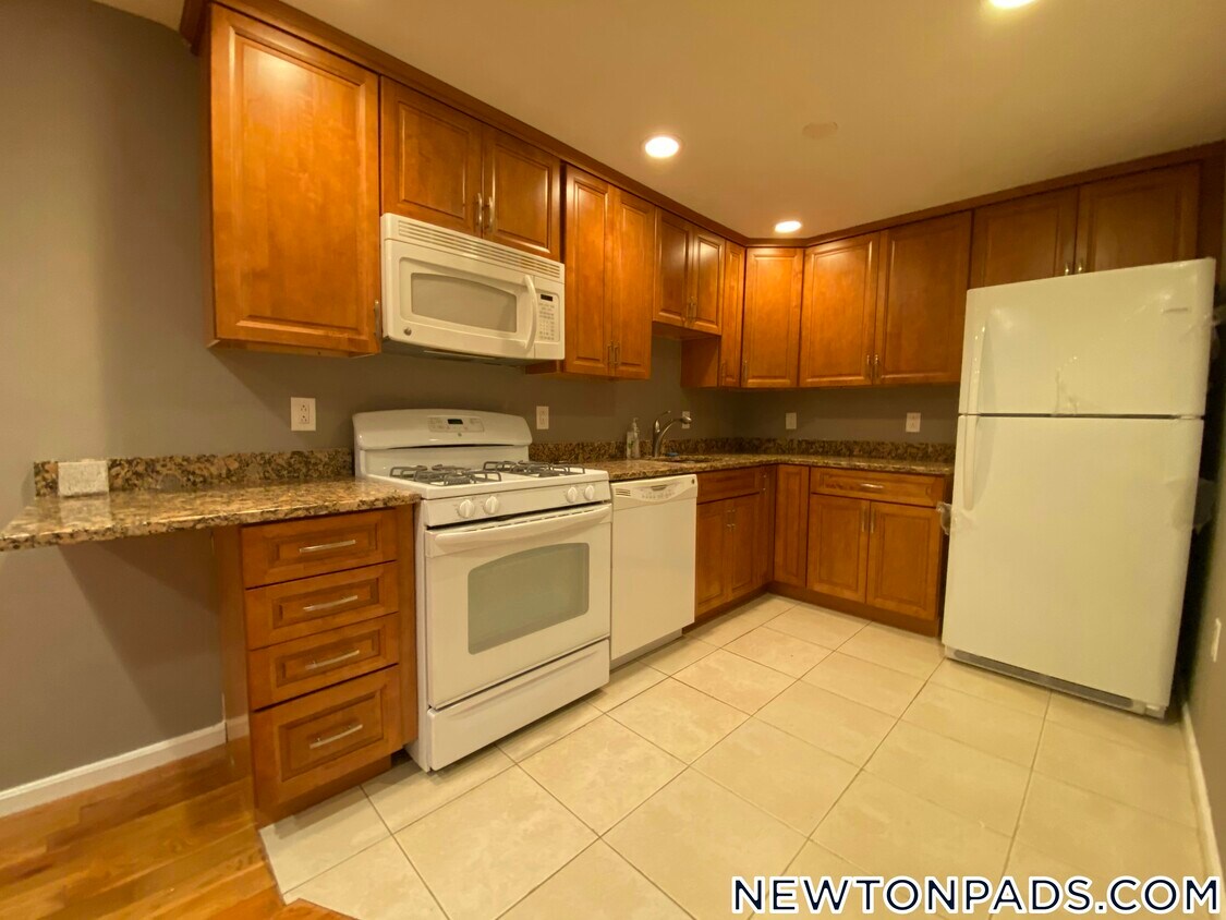 Foto principal - 1212 VFW Parkway