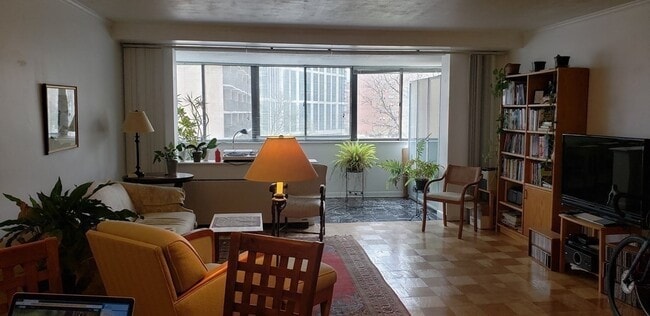 Building Photo - 6 Whittier Pl