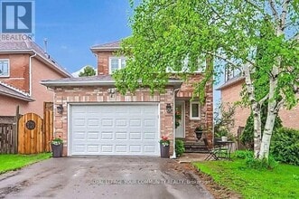 Building Photo - 47 Chiswick Crescent Building Photo - 47 Chiswick Crescent