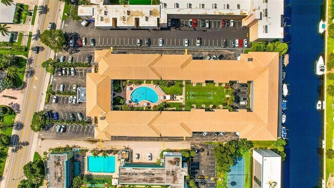 Foto del edificio - 1461 S Ocean Blvd