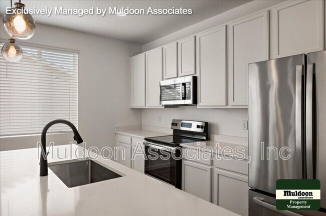 Foto del edificio - 2212 Sunrise Ln