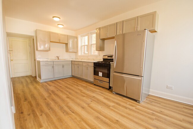 Foto del edificio - 2417 E 73rd St