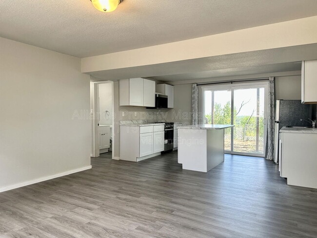 Foto del edificio - 907 W Madison St