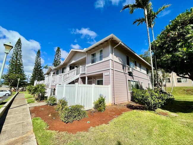 Foto del edificio - Discover a refreshed 2-bedroom, 2-bathroom residence in Mililani Mauka, complete with 2 parking s...
