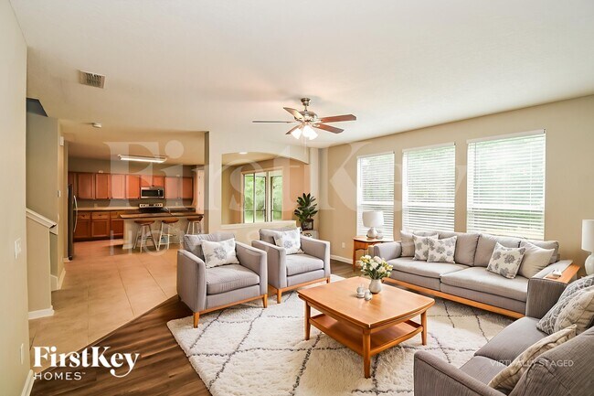 Foto del edificio - 1504 Falabella Dr