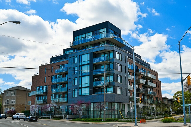 Building Photo - 25 Malcolm Rd
