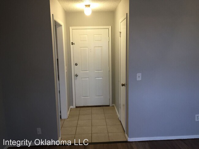 Building Photo - 3 br, 1.5 bath House - 12328 SW 15th Terrace