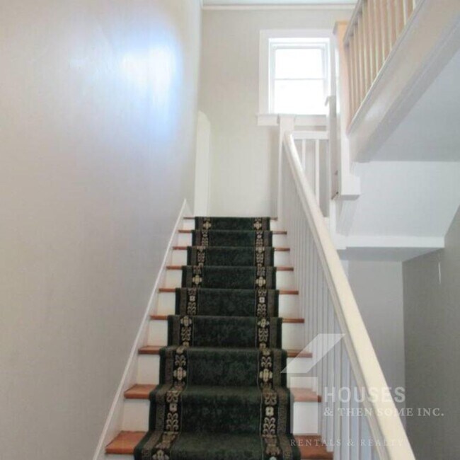Building Photo - 11 Cateechee Ave Apt 4