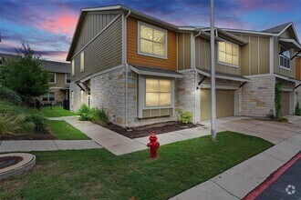 Building Photo - 516 E Slaughter Ln