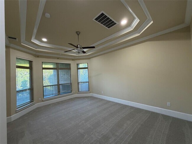 Building Photo - 5449 Diamante Dr