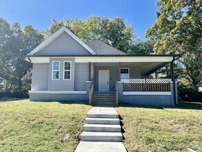 Building Photo - 774 Gracey Ave