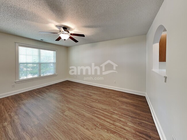 Foto del edificio - 13429 Glenwyck Ln