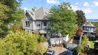 Building Photo - 326 30th Ave