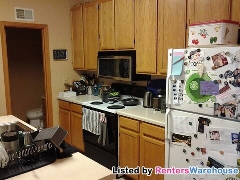 Foto del edificio - 15644 Garrett Dr