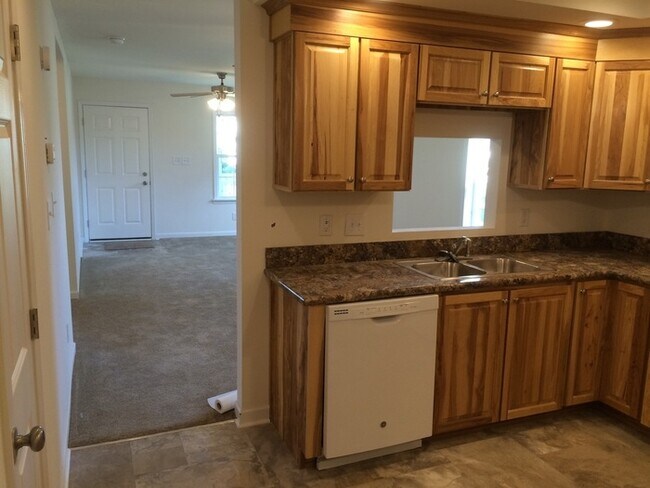 Building Photo - 3 Bedroom Home in South Charlotte/Pinevill...